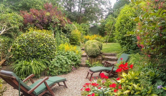 ISALLT - PWLLHELI, pet friendly, with open fire in Pwllheli