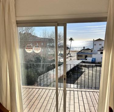 Isard 4 bis Apartamento junto a la playa