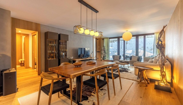 Isard Homes by Select Rentals