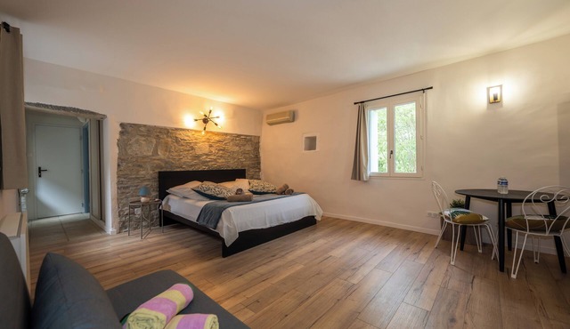 Isaure - Chambre Double Avec Salle de Bains Privative