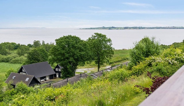 "Isbiorn" - 300m from the sea by Interhome