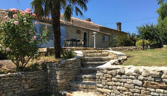 Isis, small house, South Vendée, Puy du fou, Marais Poitevin