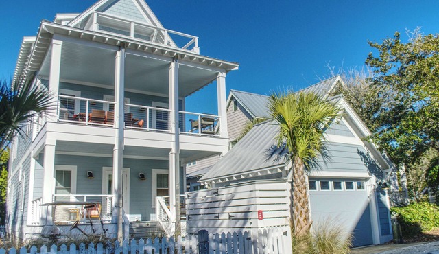 Isla Bonita is a brand new gorgeous home located In Harbour Village.