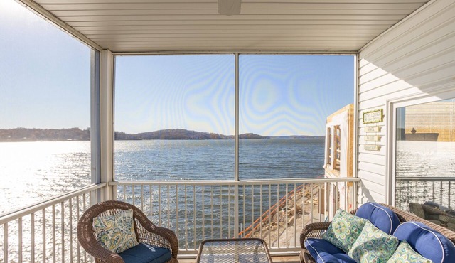 Isla Del Sol N-306 - Enjoy a Panoramic Lake View!