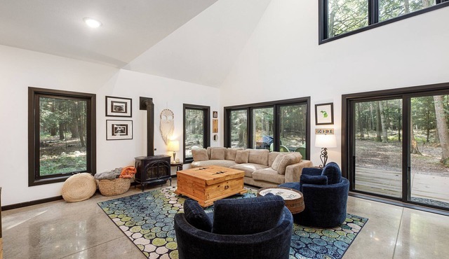 Isla Fern – Modern Cabin Retreat at Sleeping Bear Dunes