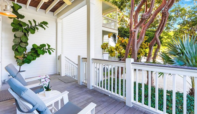 Isla Honeydew: 3 En-Suite Bedrooms, Pool, Dock