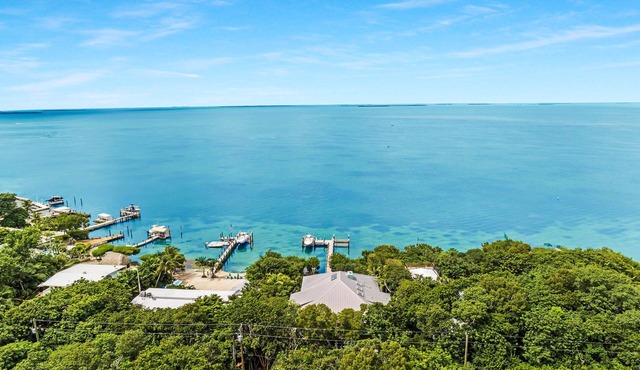 Islamorada Bayfront home, sunsets, remodeled, infinity pool, beach, dockage.