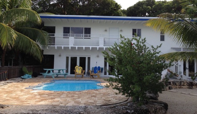 Islamorada Happy Tarpon House: Heated Pool - Deep Water Boat Dock- Family Fun!