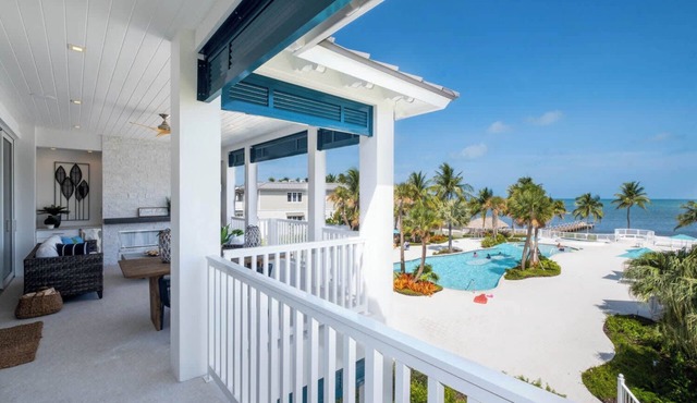 Islamorada Penthouse with Private Beach & Pool!