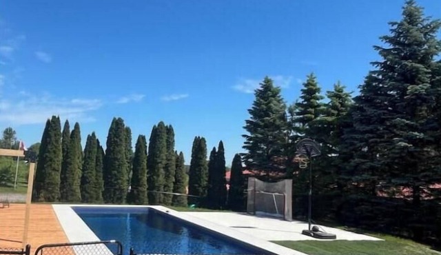 Island Apple Orchard Get Away