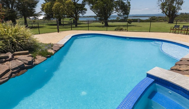 Island Bay Ranch - Entire Resort including 6 cabins