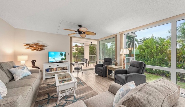 Island Beach Club #220B is a 2/2 vacation rental on Sanibel Island!
