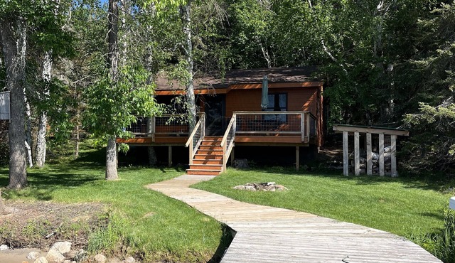 Island Cabin ~ Lake living at its finest, clean, monthly only discount