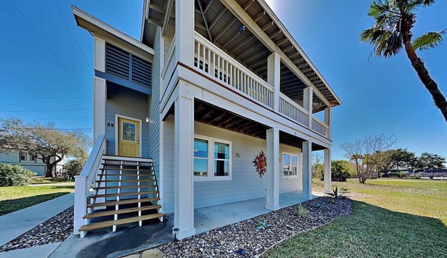 Island Charm | Pet-friendly, Waterfront