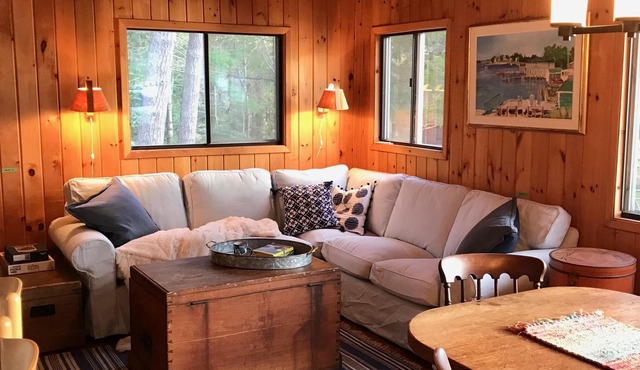Island Cottage - Private and Spacious