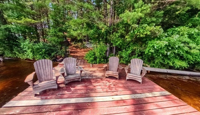 Island Cottage sleeps 8, dogs run free, Pontoon Boat, Hottub. Featured on ABC