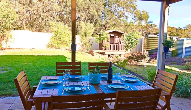 Island Daydreamer at Kingscote