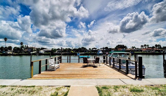 Island Flat 103