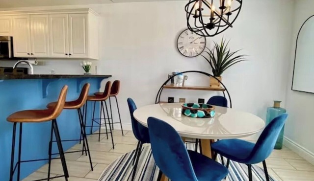 Island Getaway-Luxury Villa & Golf Retreat, King Suite close to Cavendish