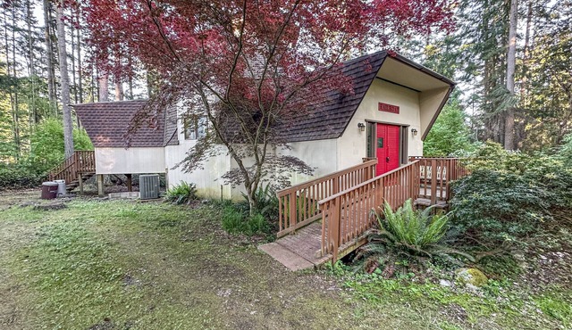 Island getaway with balcony, Wifi, Washer/Dryer and waterview