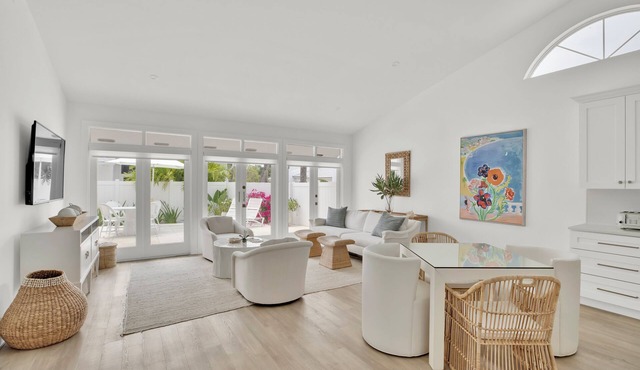 Island House Beach Villa