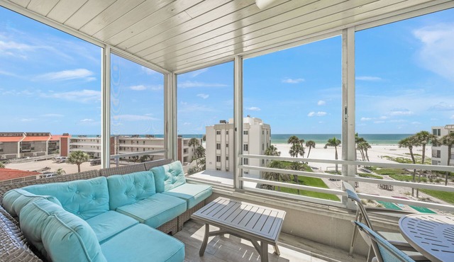 Island House Beach Resort 15S