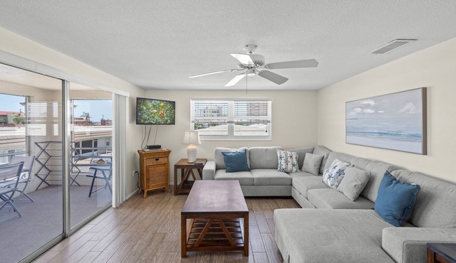 Island House Beach Resort V10B