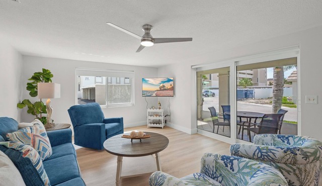 Island House Beach Resort V11