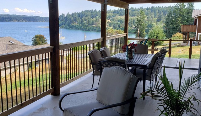 Island House @ Honeymoon Bay - Lower Level