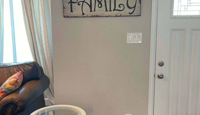 Island in the City - AWESOME 3 BR 2 BA 15 Min from DIA, DT, Anschutz