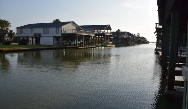 Island Life Getaway~ Bring Your Boat!