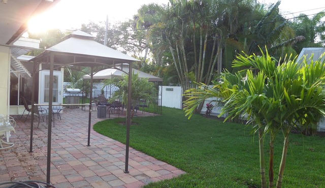 Island Living, Within Walking Distance To Beach Restaurants Shops Parks Marina