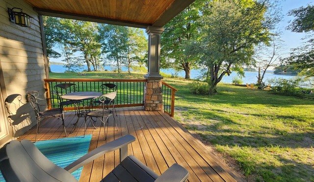 Island Luxury Retreat on St Lawrence River, in Thousand Islands near Gananoque