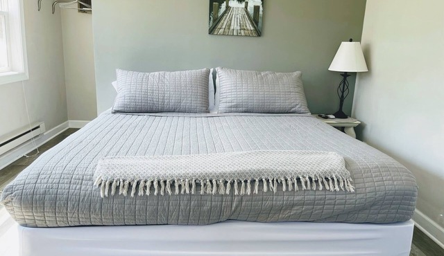 Island Motel Room w/King Bed