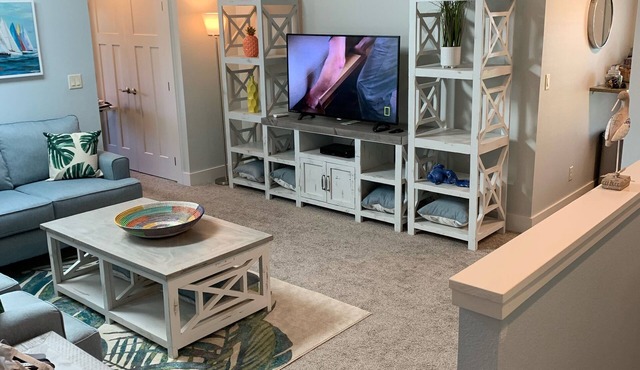 Island Oak Apartment