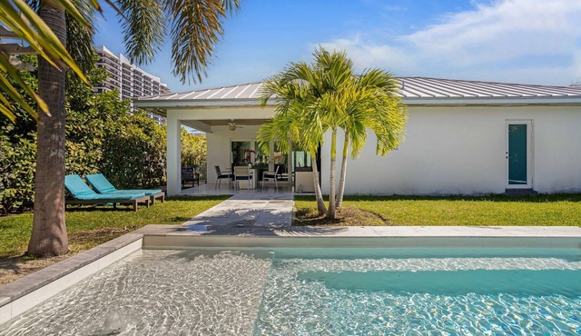 Island Oasis Home Heated Pool Jacuzzi