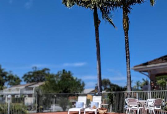 Island Palms Motor Inn