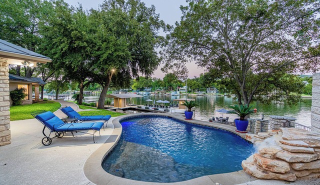 Island Paradise A Waterfront Oasis With Pool