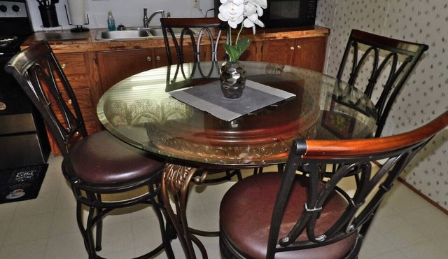 Island Paradise in Island Kentucky