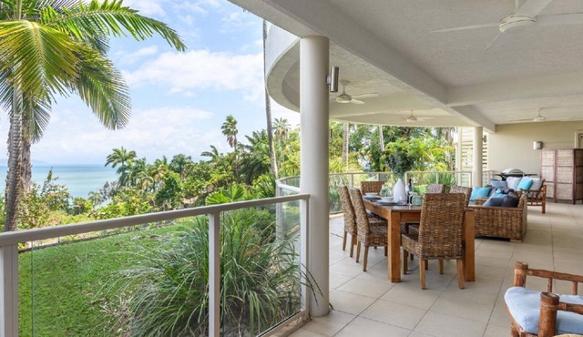 Island Point Villa 2 | Port Douglas