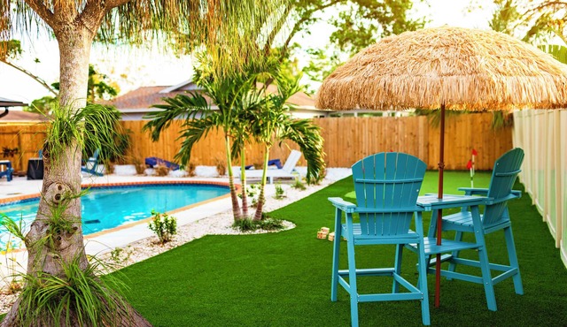 Island Song- Heated saltwater pool, putt putt, games, Anna Maria Island and IMG