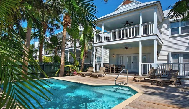 Island-Style Living with a Full Kitchen and Direct Access to Pool!