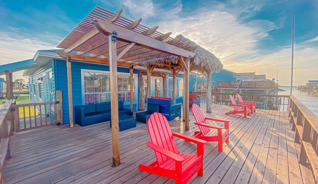 Island Tyme- Canal Waterfront Paradise with Sunset View!