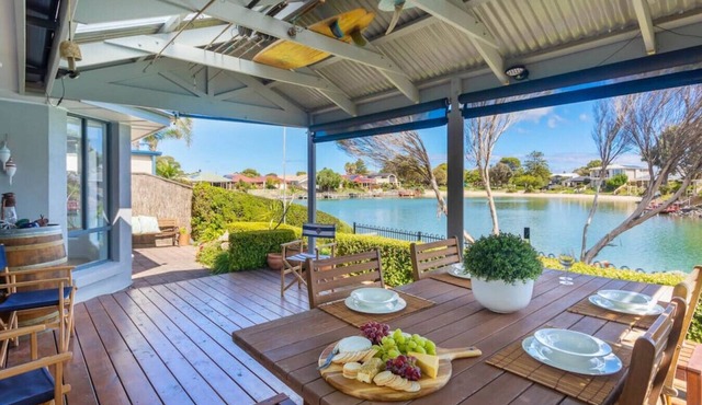 `Islander Escape` - Private Jetty - Kayaks - Family Friendly - Wifi