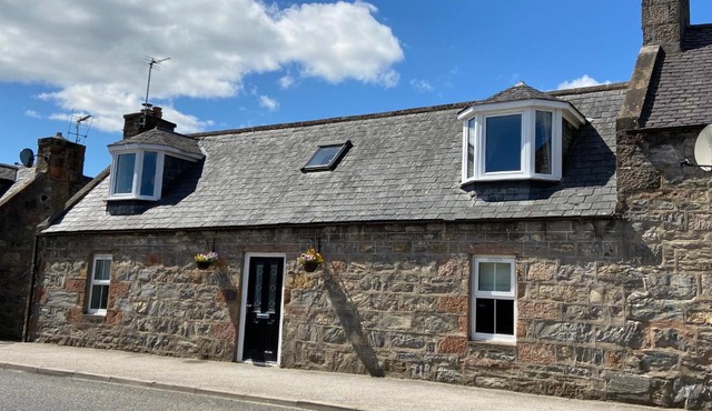 Islas Cottage, a home in the Heart of Speyside