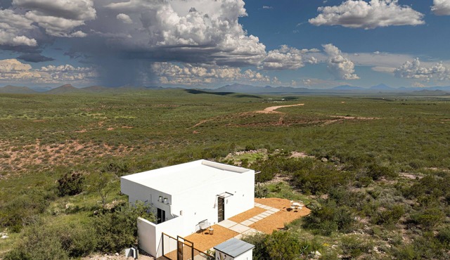 ISLE of SKYe A Desert Modern Casita, Amazing Views 360°