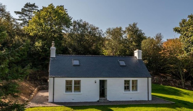 Isle of Skye luxury cottage near Portree