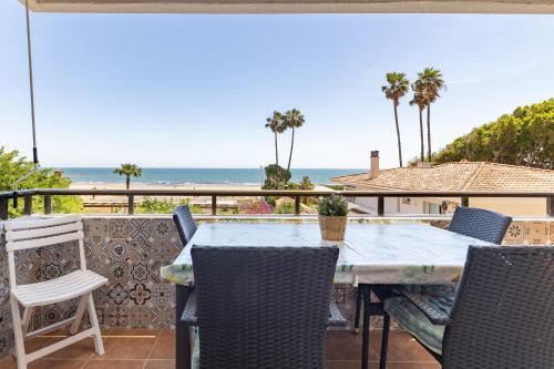 Isola Beachside Apartment