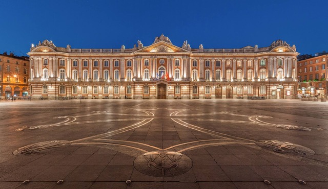 Isolated Converted Farmhouse With Heated Swimming Pool near to Canal du Midi