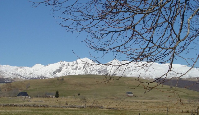 isolated cottage in the heart of the Massif du Sancy mountain views